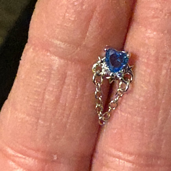 Nose Ring- 20G Blue Nose Stud. Surgical Steel L Shaped, Blue heart shaped nwt - Picture 2 of 8